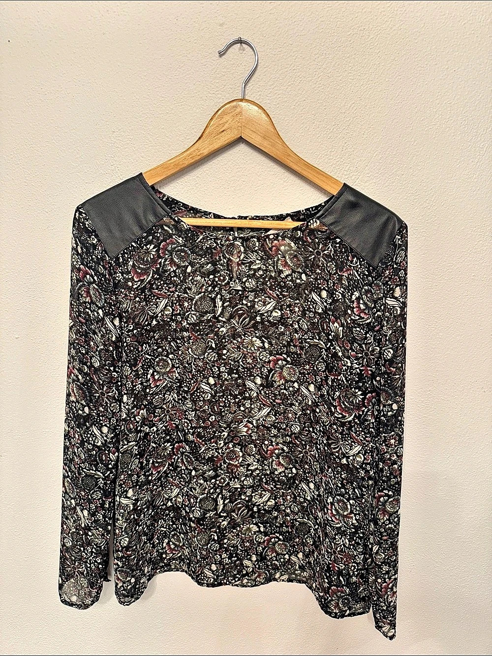 LOFT Paisley Blouse in Black & Multicolor Like New